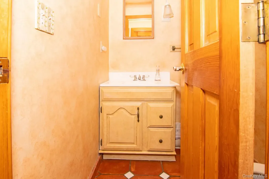 5 Arthur Street Riverhead NY 11901