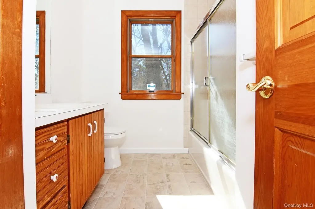5 Arthur Street Riverhead NY 11901