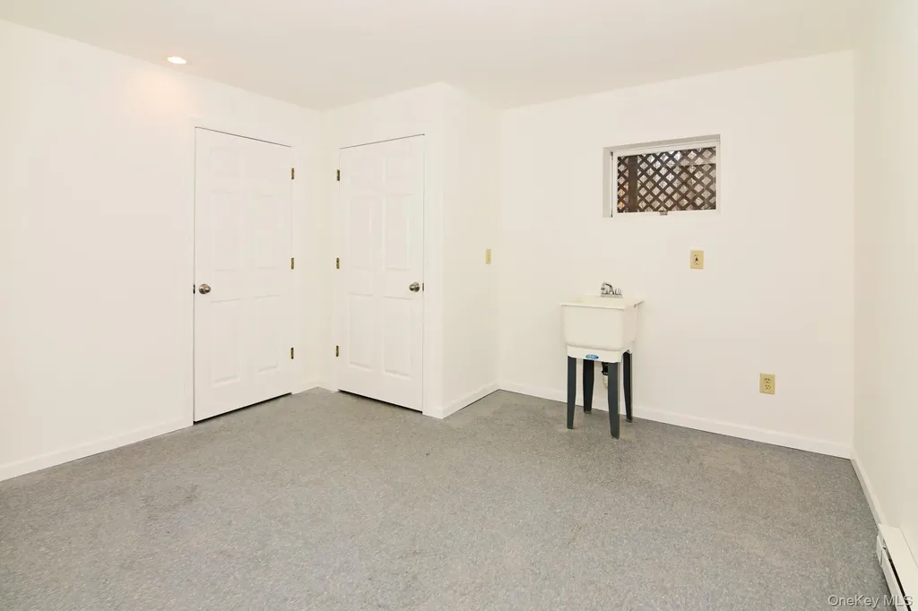 5 Arthur Street Riverhead NY 11901