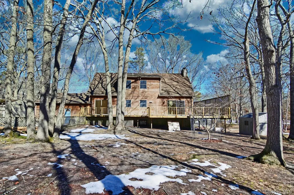 5 Arthur Street Riverhead NY 11901