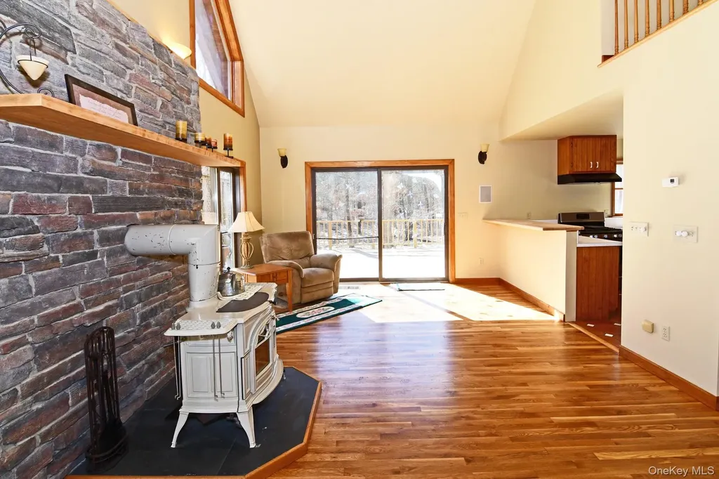 5 Arthur Street Riverhead NY 11901