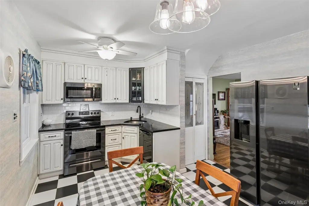 9 Clinton Street Elmont NY 11003