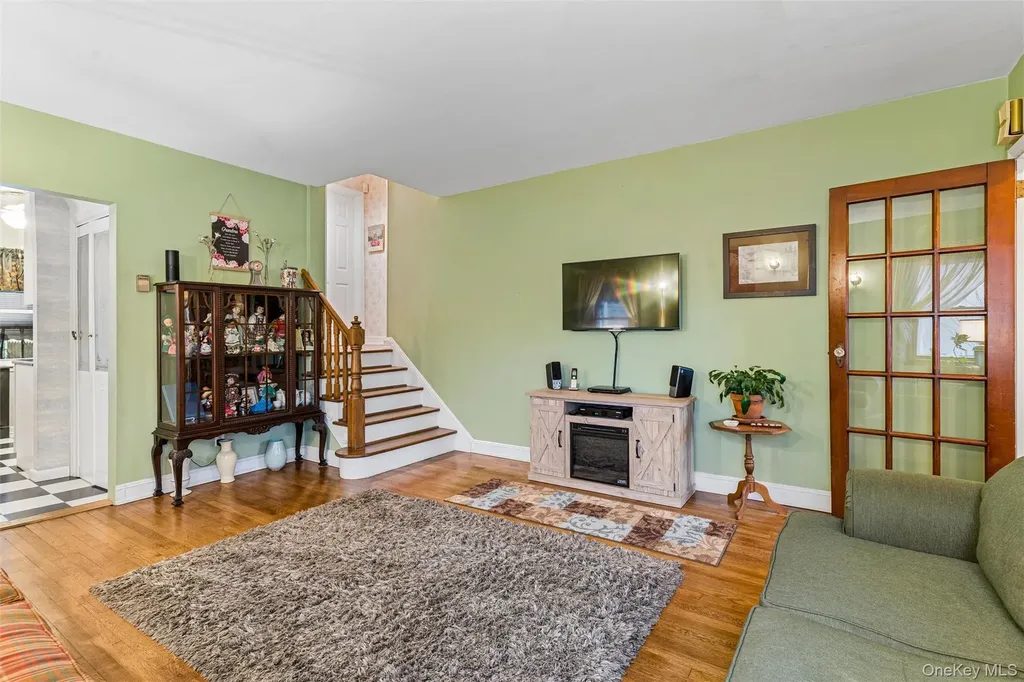 9 Clinton Street Elmont NY 11003