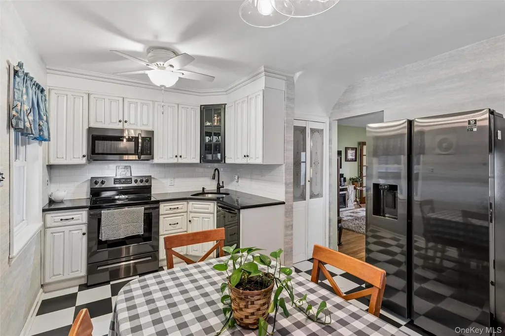 9 Clinton Street Elmont NY 11003