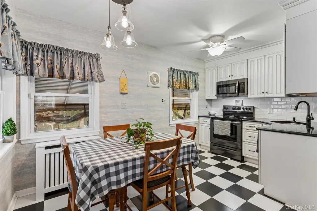 9 Clinton Street Elmont NY 11003