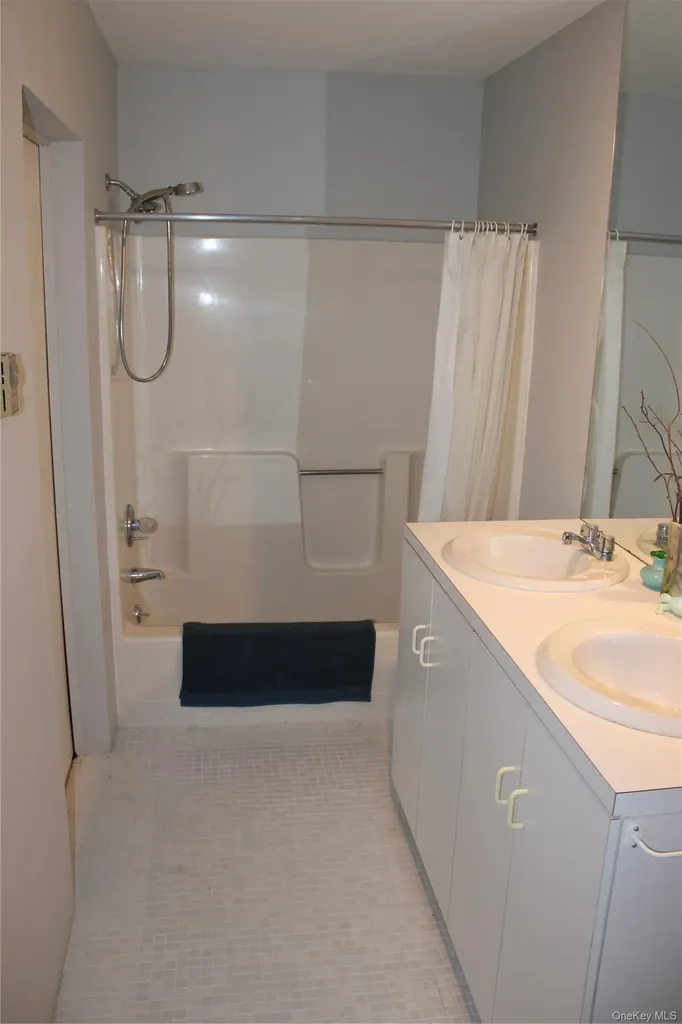 41 W Delaware Extension Smallwood NY 12778