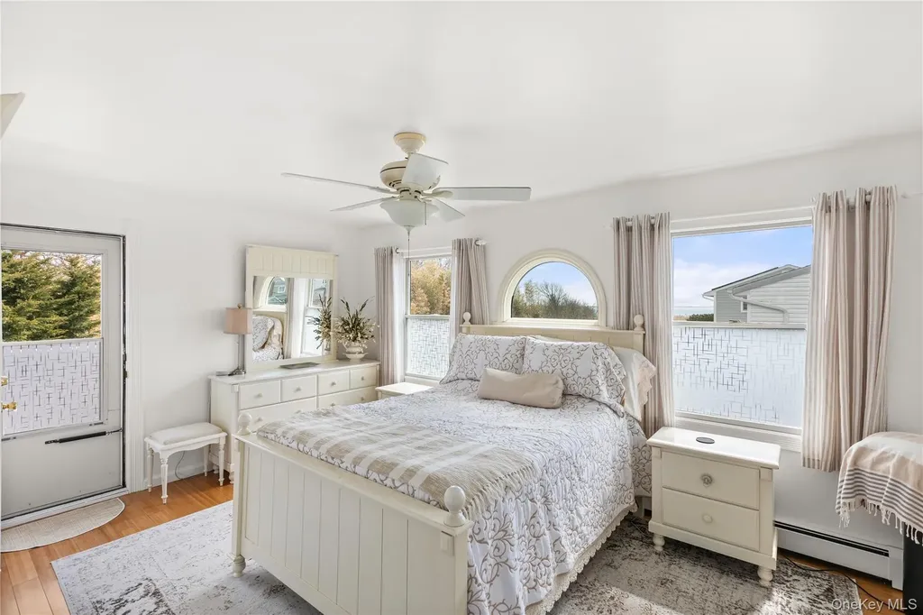 849 E Bay Drive West Islip NY 11795