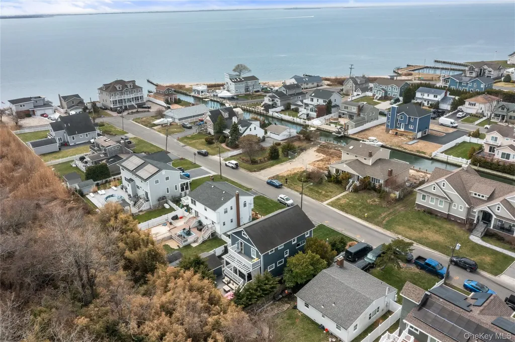 849 E Bay Drive West Islip NY 11795