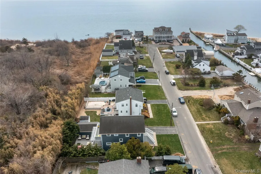 849 E Bay Drive West Islip NY 11795