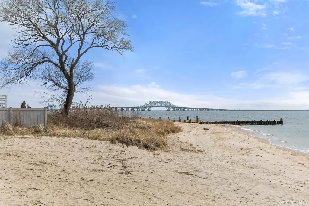 849 E Bay Drive West Islip NY 11795
