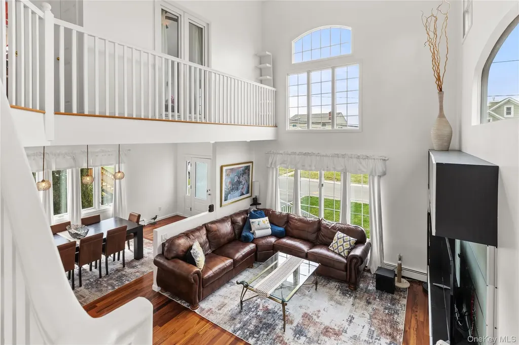 849 E Bay Drive West Islip NY 11795