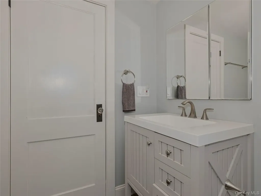 8 Manitou Ridge Garrison NY 10524