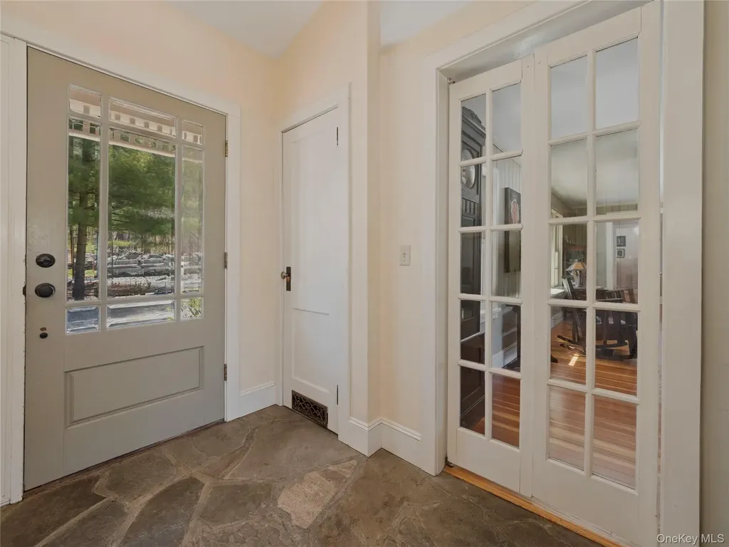 8 Manitou Ridge Garrison NY 10524