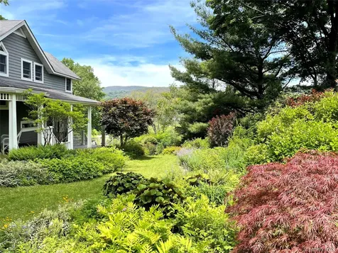 8 Manitou Ridge Garrison NY 10524