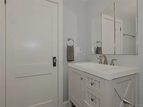 8 Manitou Ridge Garrison NY 10524