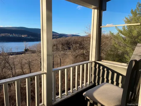 8 Manitou Ridge Garrison NY 10524