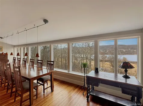8 Manitou Ridge Garrison NY 10524