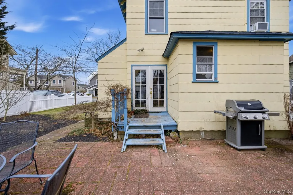 155 Smith Avenue Islip NY 11751