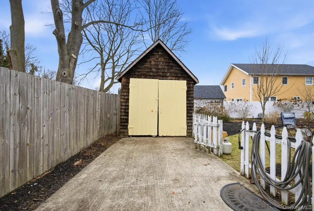 155 Smith Avenue Islip NY 11751