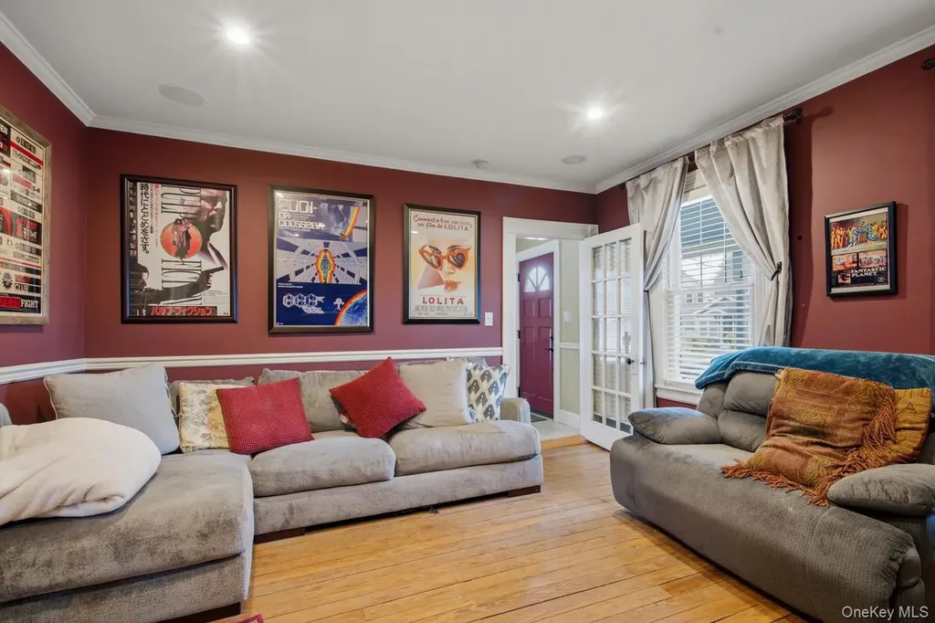 155 Smith Avenue Islip NY 11751