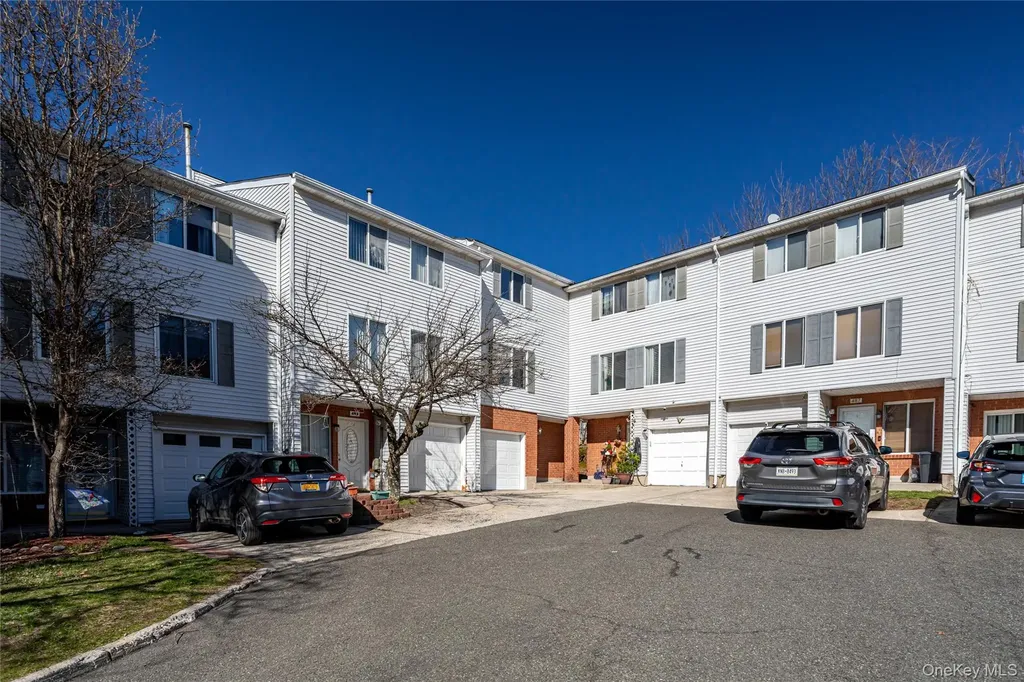 491 Ilyssa Way Staten Island NY 10312