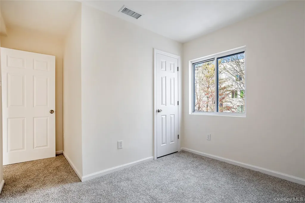 491 Ilyssa Way Staten Island NY 10312