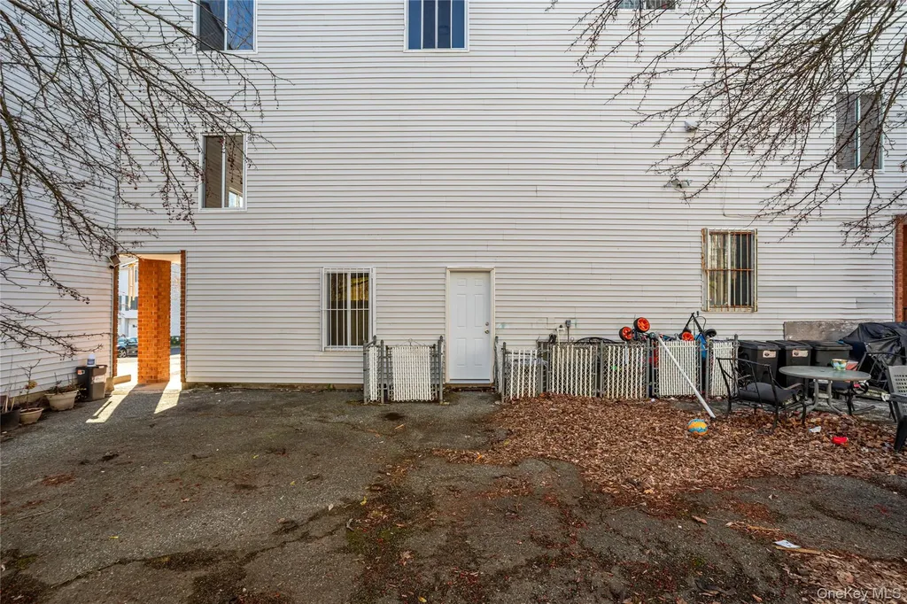 491 Ilyssa Way Staten Island NY 10312