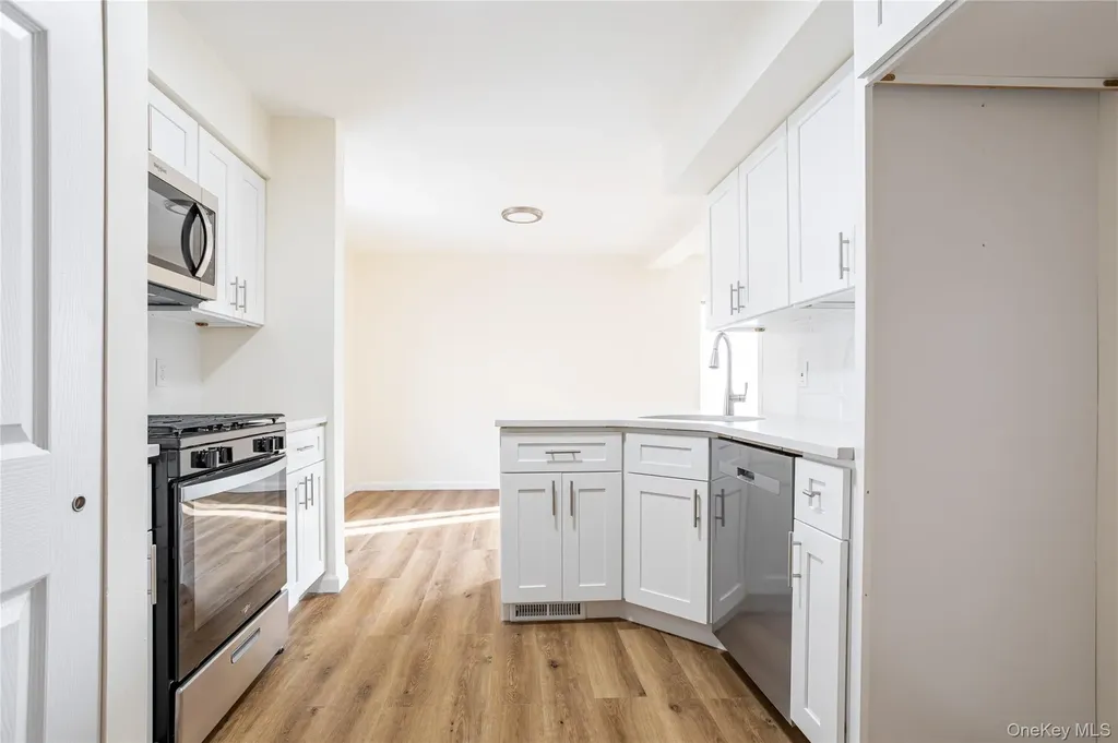 491 Ilyssa Way Staten Island NY 10312