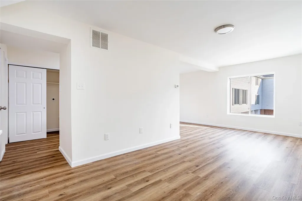 491 Ilyssa Way Staten Island NY 10312