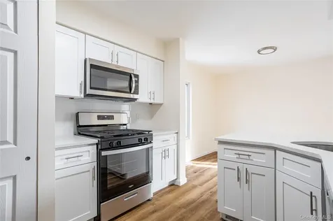 491 Ilyssa Way Staten Island NY 10312