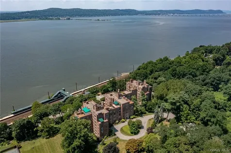 100 Ardsley Avenue W Irvington NY 10533