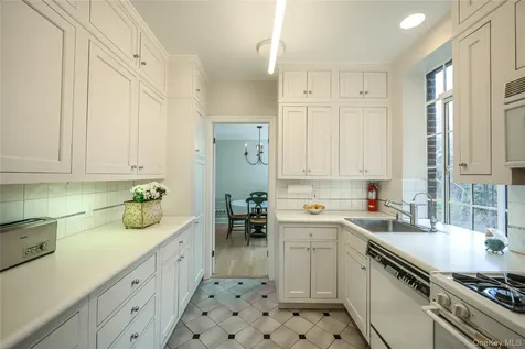 100 Ardsley Avenue W Irvington NY 10533
