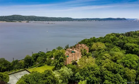 100 Ardsley Avenue W Irvington NY 10533