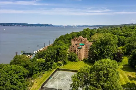 100 Ardsley Avenue W Irvington NY 10533