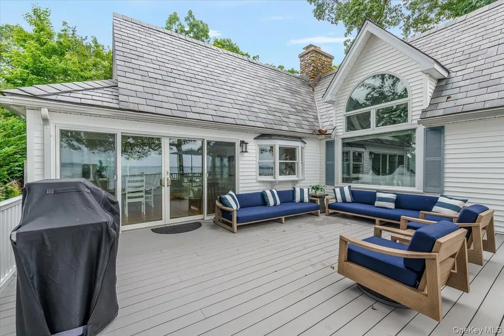 100 W Shore Drive Southold NY 11971