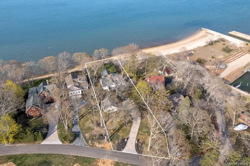 100 W Shore Drive Southold NY 11971