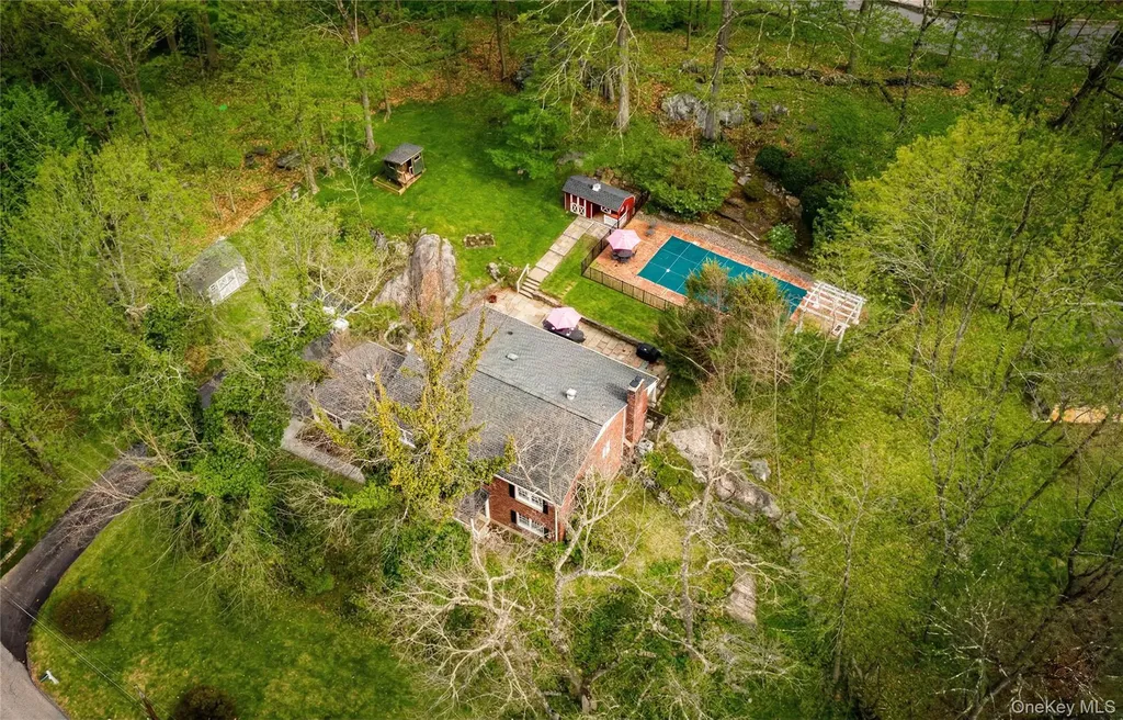 15 Stephenson Terrace Briarcliff Manor NY 10510