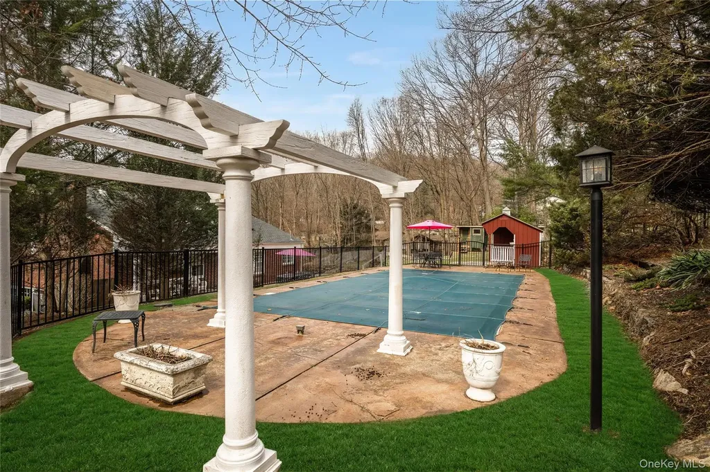 15 Stephenson Terrace Briarcliff Manor NY 10510