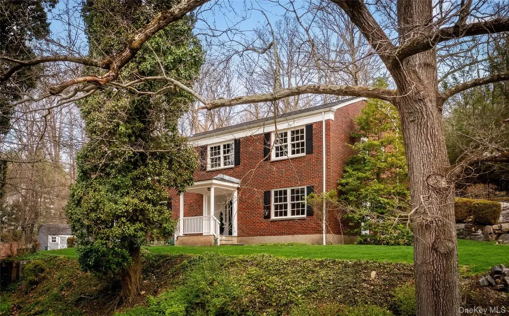 15 Stephenson Terrace Briarcliff Manor NY 10510