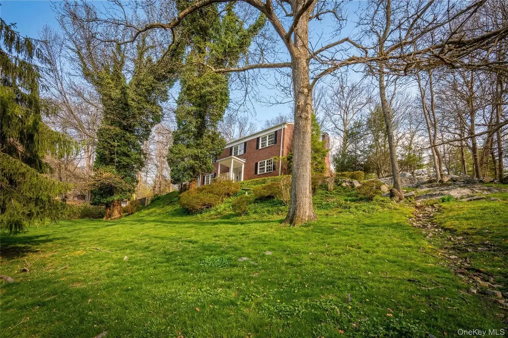 15 Stephenson Terrace Briarcliff Manor NY 10510