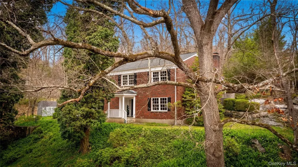 15 Stephenson Terrace Briarcliff Manor NY 10510