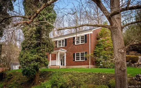 15 Stephenson Terrace Briarcliff Manor NY 10510