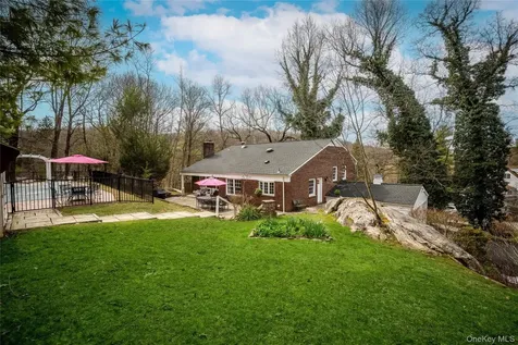 15 Stephenson Terrace Briarcliff Manor NY 10510