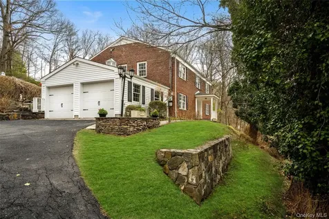 15 Stephenson Terrace Briarcliff Manor NY 10510