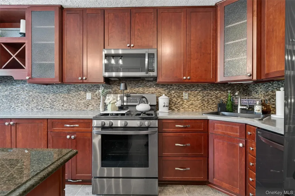 255 Sterling Place Highland NY 12528