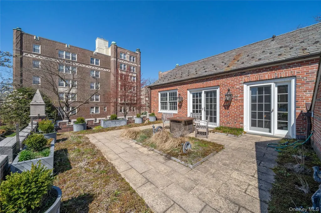 117 Pondfield Road Bronxville NY 10708