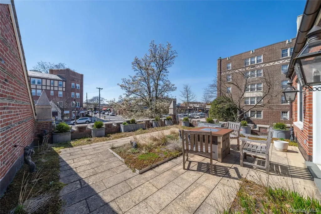 117 Pondfield Road Bronxville NY 10708
