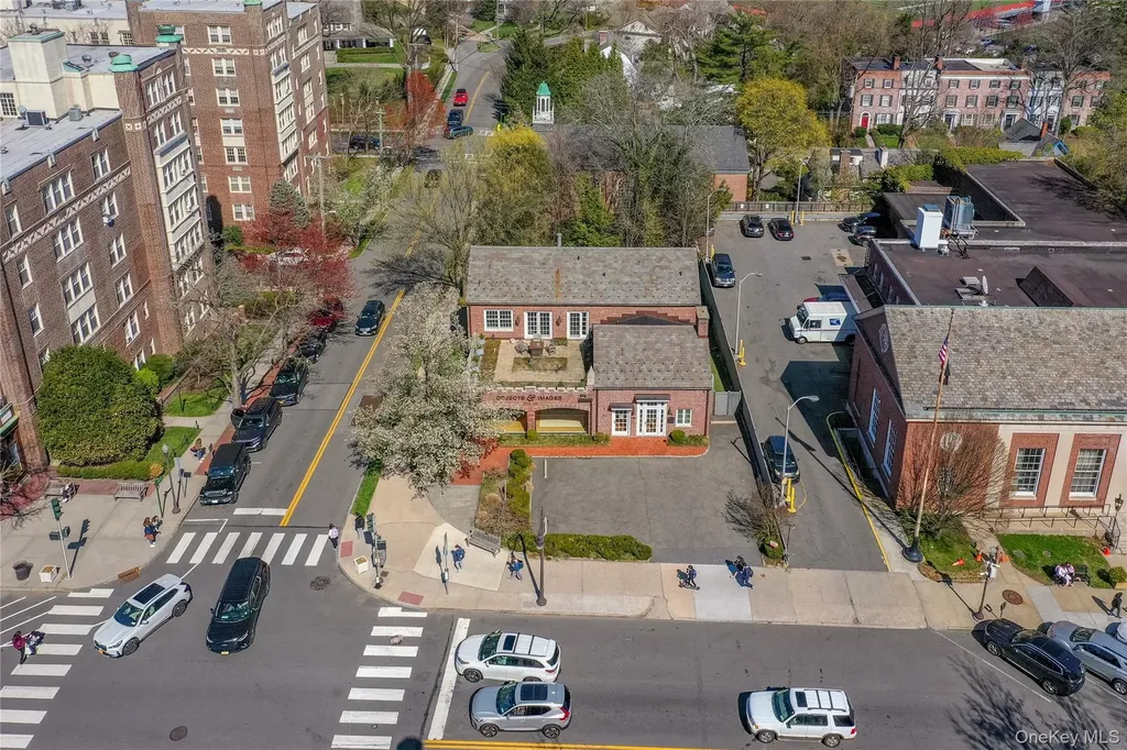 117 Pondfield Road Bronxville NY 10708