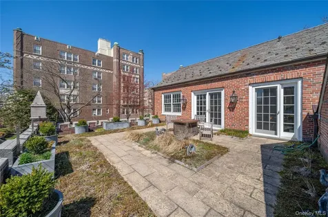 117 Pondfield Road Bronxville NY 10708