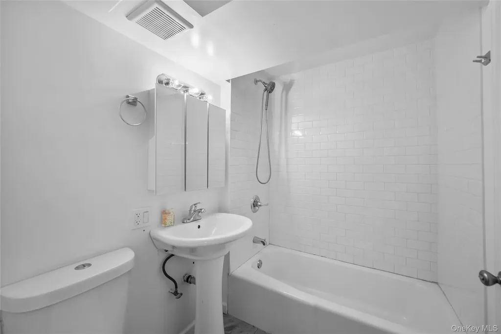 1440 Boston Post Road Larchmont NY 10543